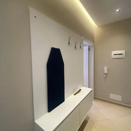 Guesthouse Apartments 아파트