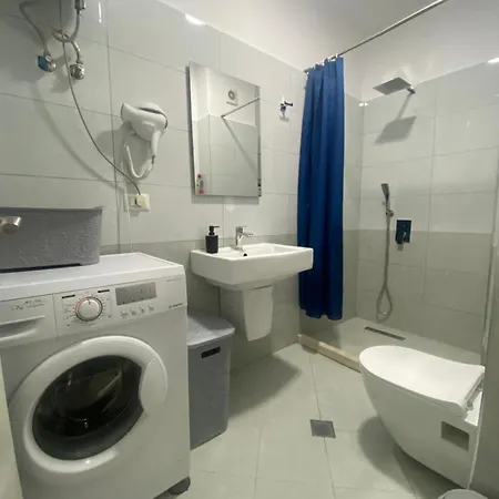 Guesthouse Apartments 아파트