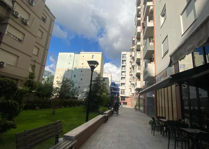 公寓 Guesthouse Apartments 地拉那